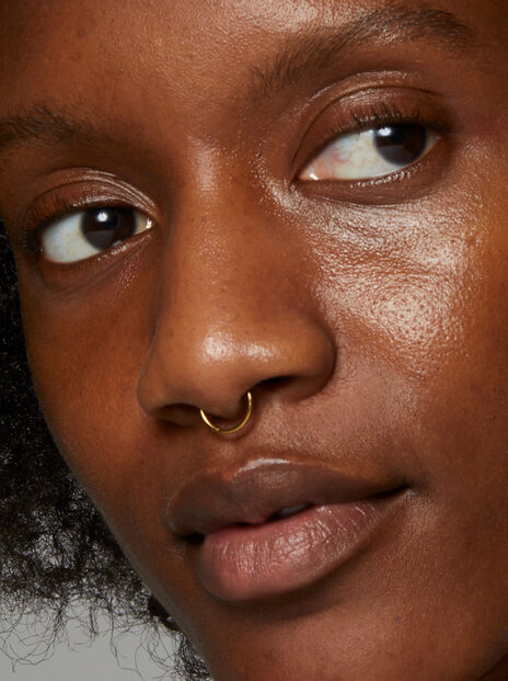 Skin icing on model's face